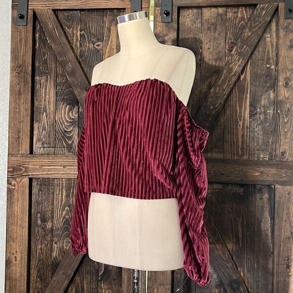 Forever 21 knit top off shoulders Velvet wine Sz-Small - Picture 3 of 10